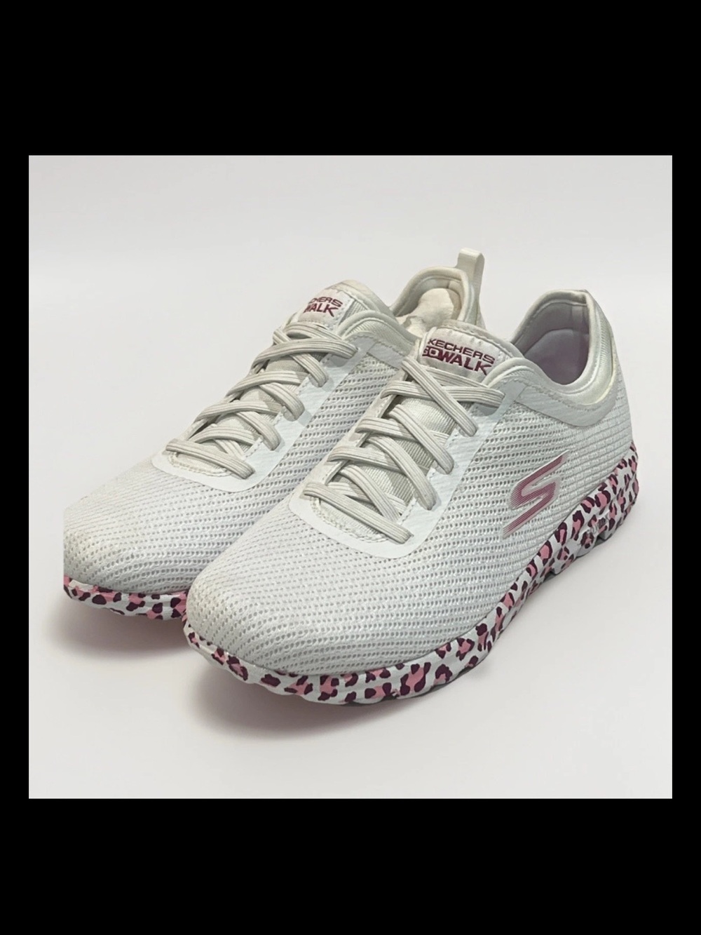 Woman’s Skechers Leopard Trim Athletic Running Shoes White Comfort Sneakers Sz 8